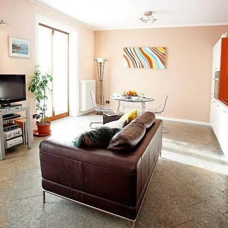 Apartment Giallo Casa *